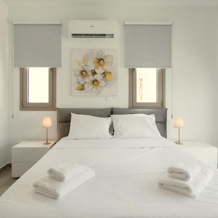 Palm Tree Villas Livadhia Екстериор снимка
