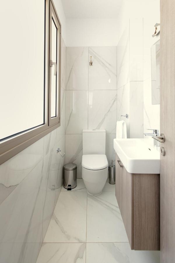 Palm Tree Villas Livadhia Екстериор снимка